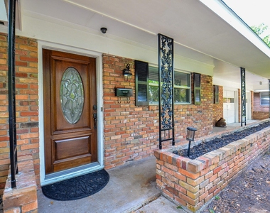 9817 Cedardale Drive - Photo Thumbnail 3