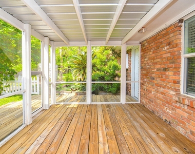 9817 Cedardale Drive - Photo Thumbnail 24