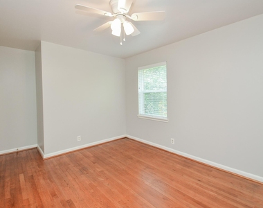 9817 Cedardale Drive - Photo Thumbnail 18