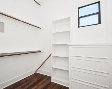 1121 W 17th Street - Photo Thumbnail 22