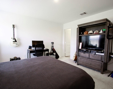 18819 Ribolla Drive - Photo Thumbnail 7