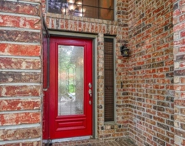 107 Cove W - Photo Thumbnail 6