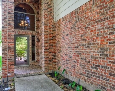 107 Cove W - Photo Thumbnail 4
