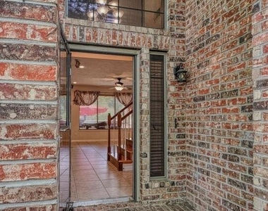 107 Cove W - Photo Thumbnail 7