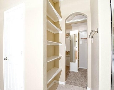 107 Cove W - Photo Thumbnail 18