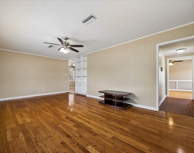 207 Eldridge Road - Photo Thumbnail 4