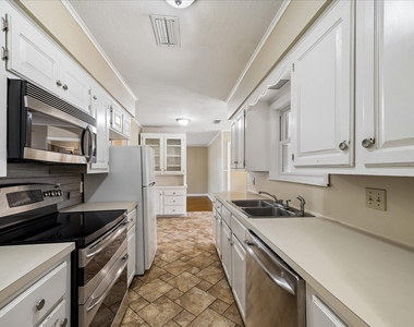 207 Eldridge Road - Photo Thumbnail 2