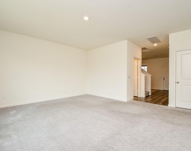 13526 Kinsman Road - Photo Thumbnail 5