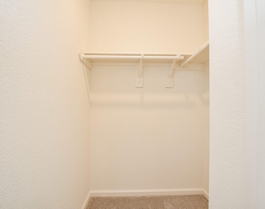 13526 Kinsman Road - Photo Thumbnail 23