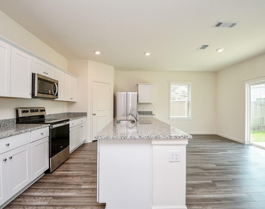 13526 Kinsman Road - Photo Thumbnail 7
