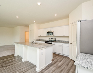 13526 Kinsman Road - Photo Thumbnail 11
