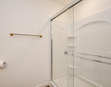 13526 Kinsman Road - Photo Thumbnail 19