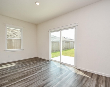 13526 Kinsman Road - Photo Thumbnail 8