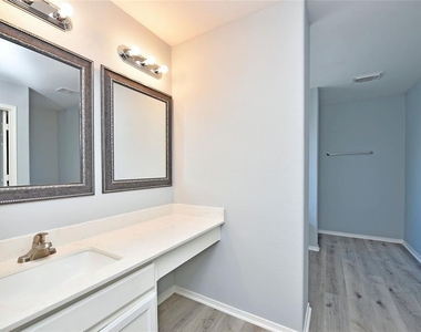 2714 Indigo Stone Lane - Photo Thumbnail 30