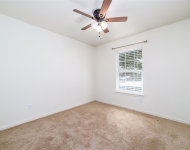 961 Wannan Lane - Photo Thumbnail 12