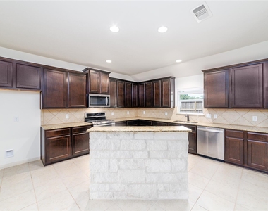 961 Wannan Lane - Photo Thumbnail 6