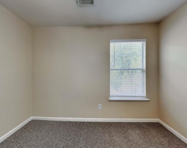 13742 Clarks Fork Drive - Photo Thumbnail 7