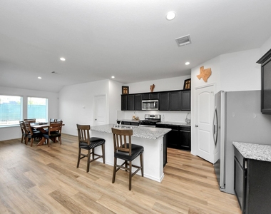 21227 Sunnyridge Way - Photo Thumbnail 5