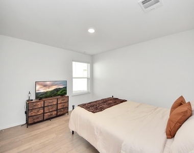 21227 Sunnyridge Way - Photo Thumbnail 27