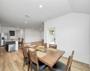 21227 Sunnyridge Way - Photo Thumbnail 11