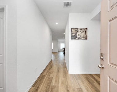 21227 Sunnyridge Way - Photo Thumbnail 2