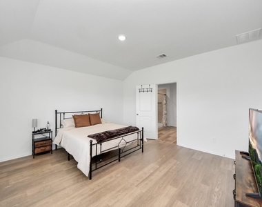 21227 Sunnyridge Way - Photo Thumbnail 18