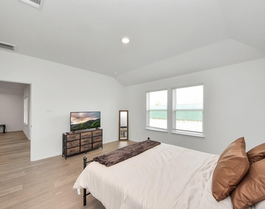 21227 Sunnyridge Way - Photo Thumbnail 16