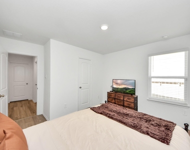 21227 Sunnyridge Way - Photo Thumbnail 28