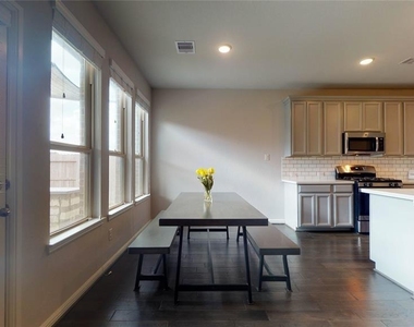 11839 Apple Harvest Lane - Photo Thumbnail 13