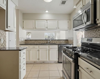 4522 Alamo Avenue - Photo Thumbnail 7