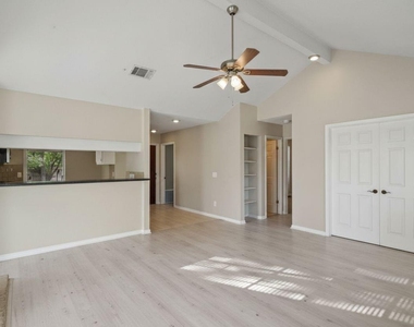 4522 Alamo Avenue - Photo Thumbnail 5