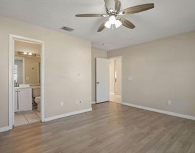 4522 Alamo Avenue - Photo Thumbnail 15