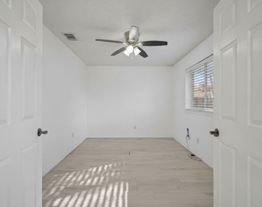 4522 Alamo Avenue - Photo Thumbnail 13