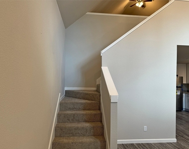 60 Acorn Lane Drive - Photo Thumbnail 9