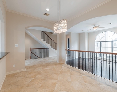 11207 Tramonto Drive - Photo Thumbnail 15