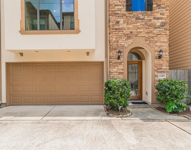 11207 Tramonto Drive - Photo Thumbnail 1