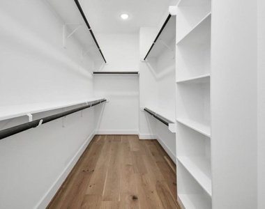 316 Thornton Road - Photo Thumbnail 13