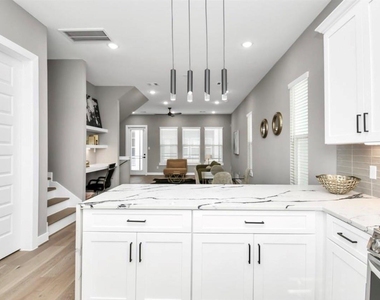 316 Thornton Road - Photo Thumbnail 10