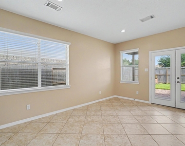 2875 Torano Circle - Photo Thumbnail 14