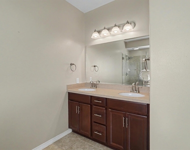 2875 Torano Circle - Photo Thumbnail 19