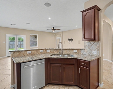 2875 Torano Circle - Photo Thumbnail 13
