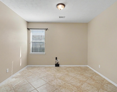 2875 Torano Circle - Photo Thumbnail 24
