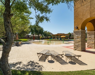 2875 Torano Circle - Photo Thumbnail 44