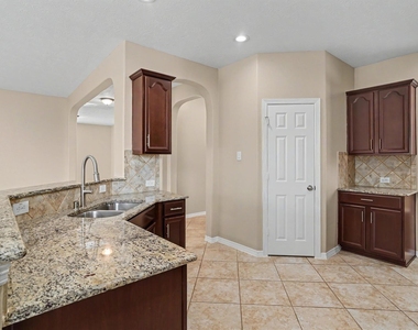 2875 Torano Circle - Photo Thumbnail 10