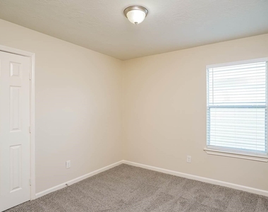 8583 Chaletford Drive - Photo Thumbnail 10