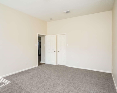 8583 Chaletford Drive - Photo Thumbnail 7