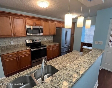 2107 Hidden Grove Lane - Photo Thumbnail 4