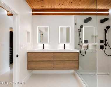 123 Miami Avenue - Photo Thumbnail 17