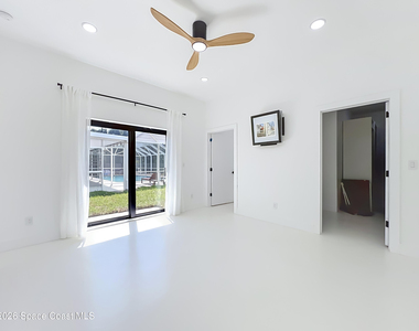 123 Miami Avenue - Photo Thumbnail 24