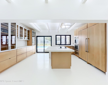 123 Miami Avenue - Photo Thumbnail 7
